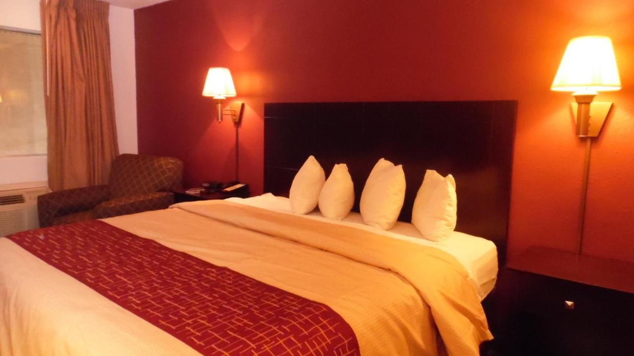 Red Roof Inn & Suites Oklahoma City Southwest ภายนอก รูปภาพ